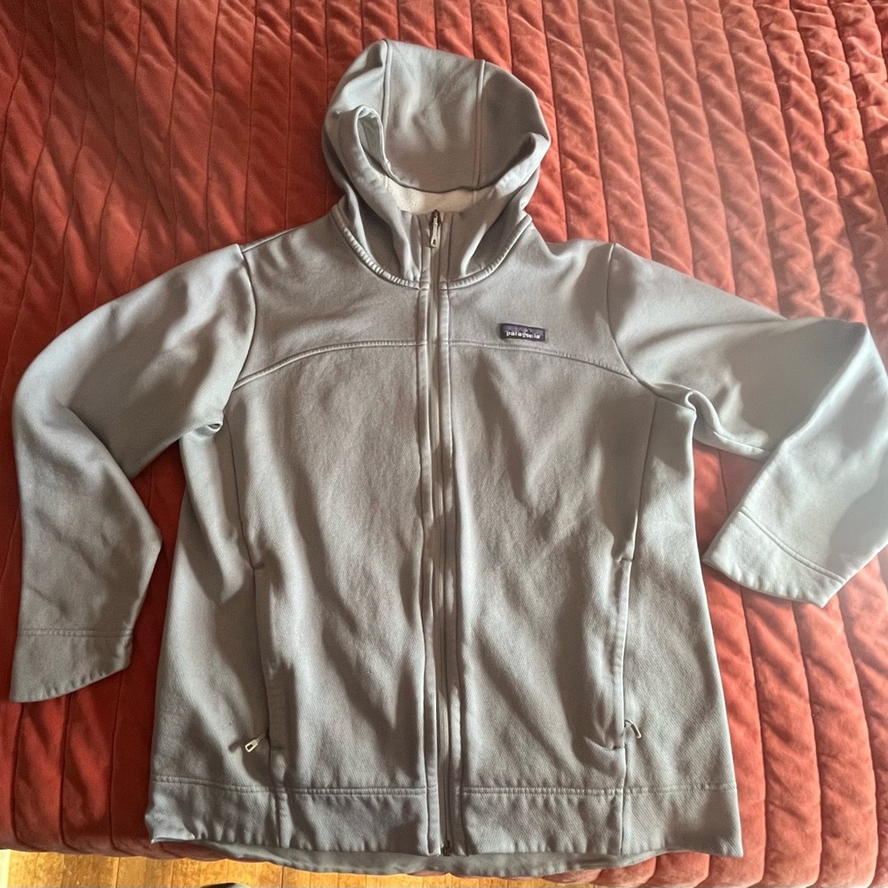 Patagonia women’s zip up hoodie
